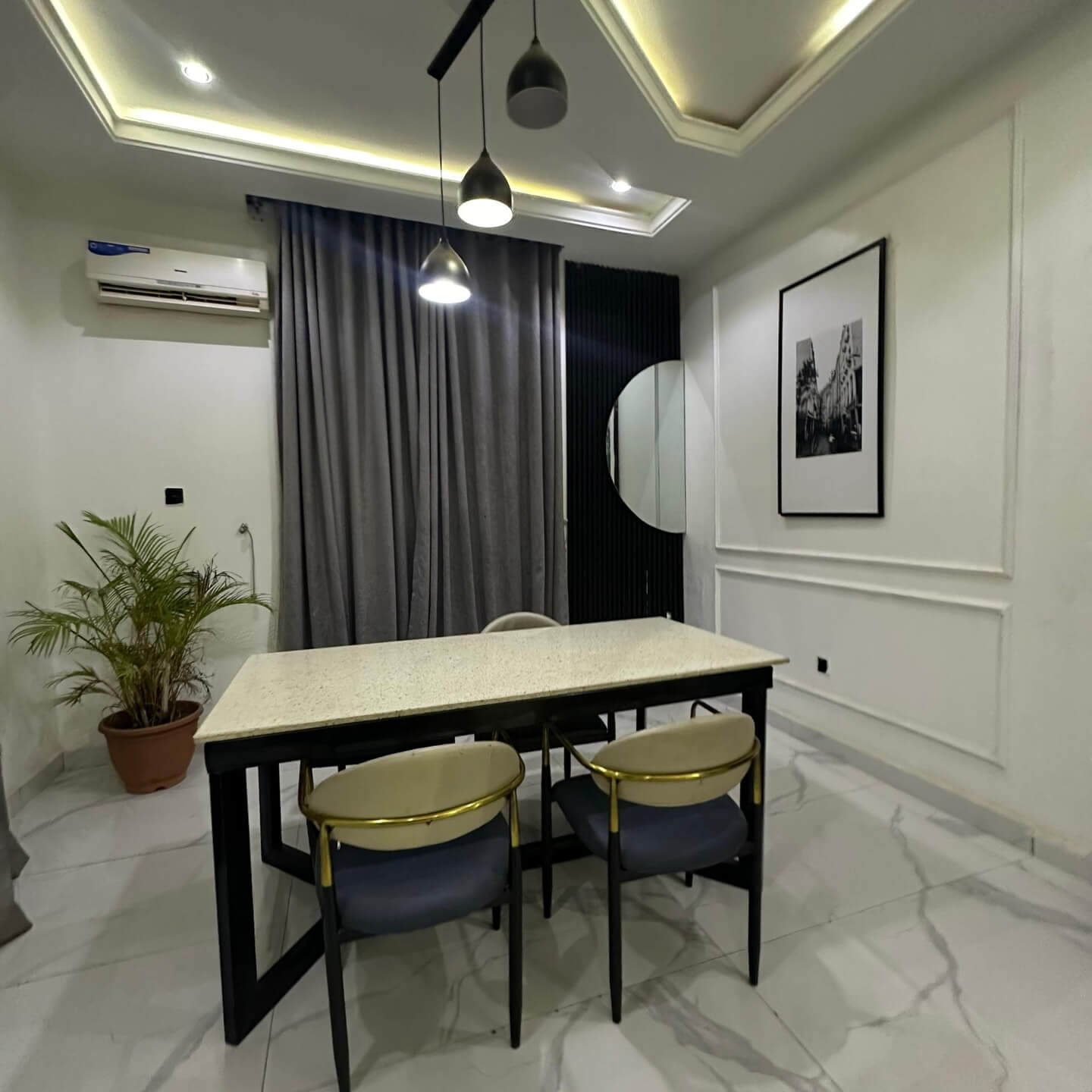 2/3/4 BEDROOM DUPLEX