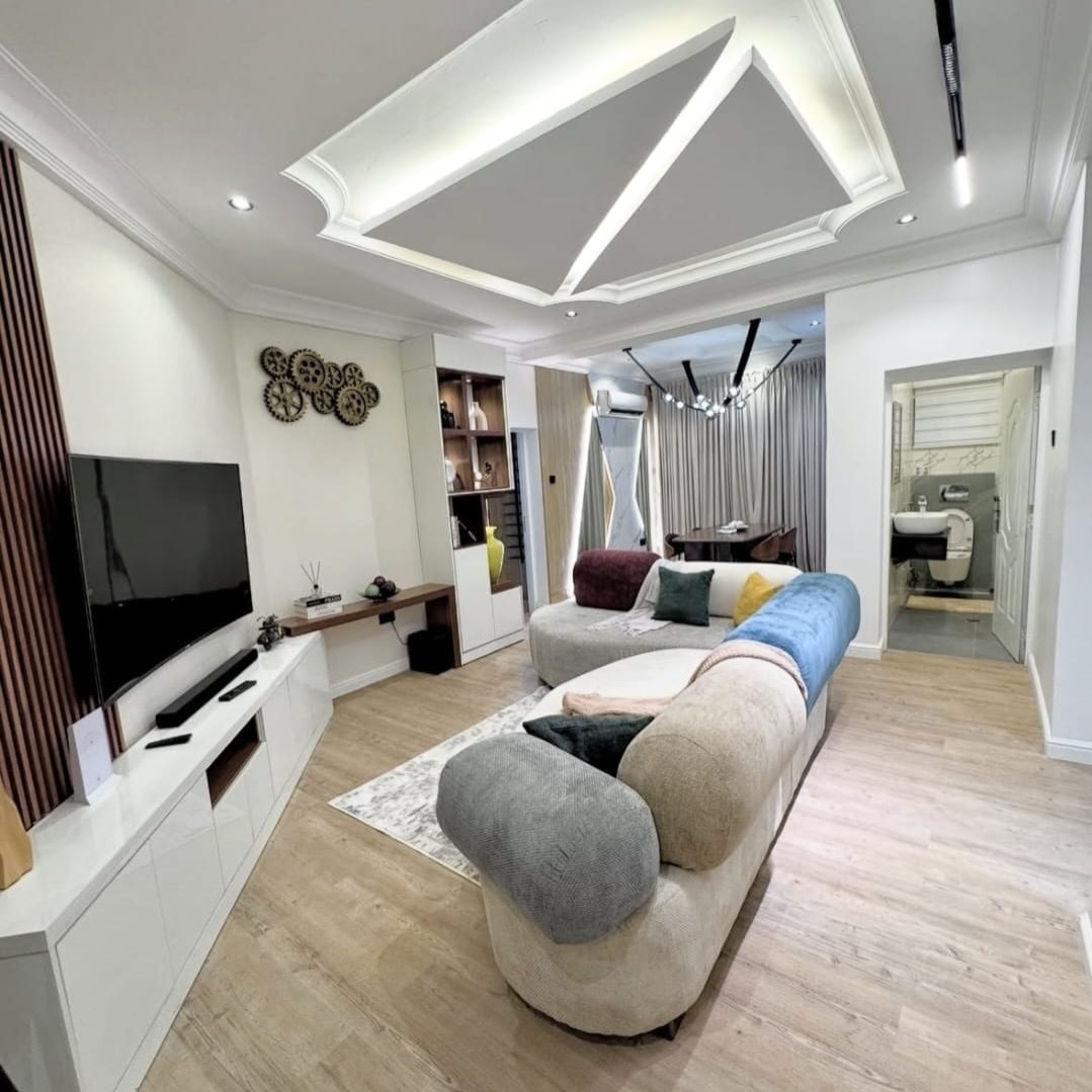2 BEDROOM APARTMENT